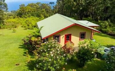 Laupahoehoe Country Cottage